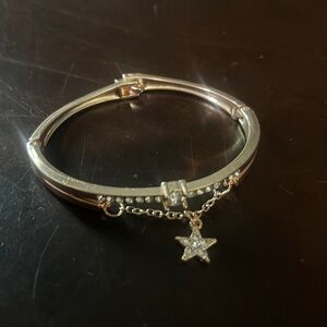 Women’s bracelet